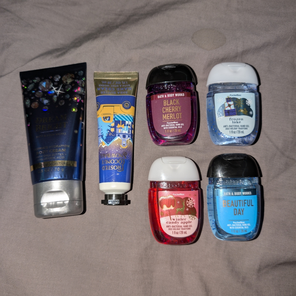 Bath & Body Works Blue and Red Lotion & Moisturizer